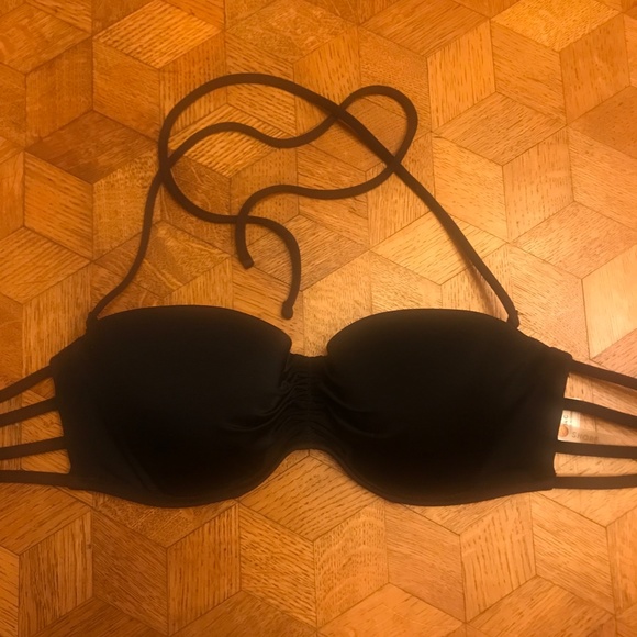 Shade & Shore Black Bikini Top, Fully Lined, Underwire, Neck Tie, Strapless. - Picture 7 of 9